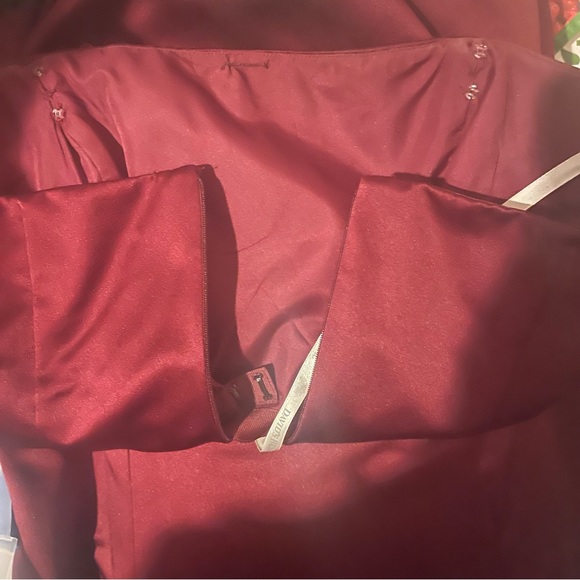 David’s Bridal Dress Wine 16 F11165 - Picture 10 of 11